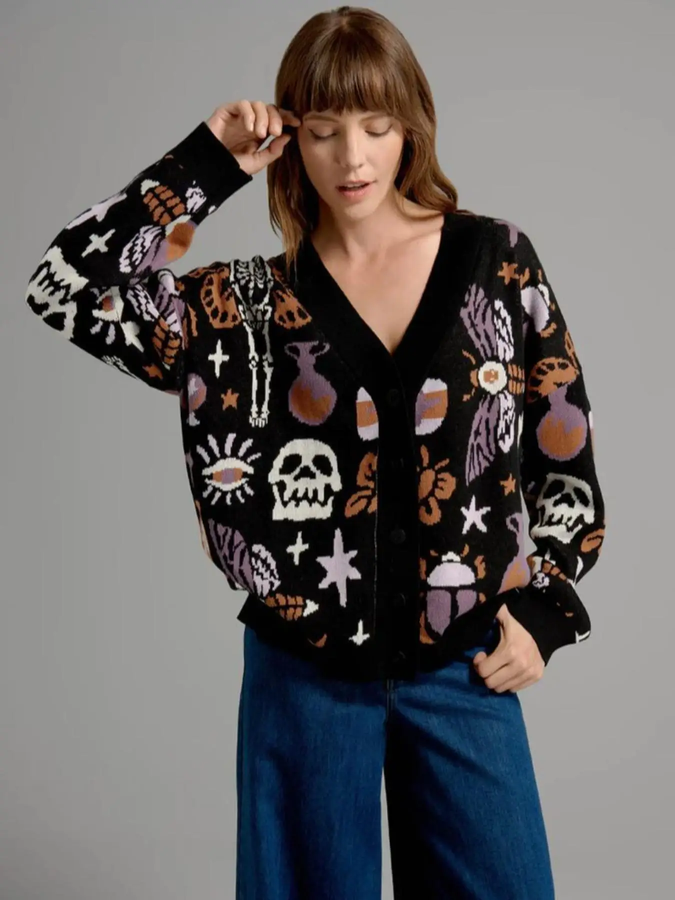 Women's Halloween Themed All Over Hybrid Skull Knit Button Front Cardigan, Casual Drop Shoulder Long Sleeve V Neck Knitwear for Fall, Fashion Ladies'