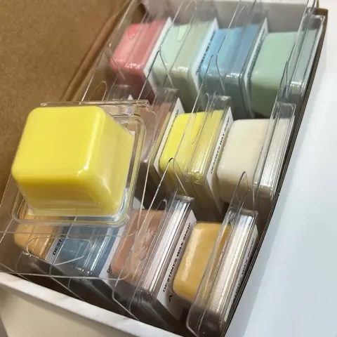 12 PACK WAX MELT BUNDLE - STOCKING STUFFERS - BASKET FILLERS - 1oz SOY WAX MELTS - NON CUSTOMIZABLE - OVER 60 FRAGRANCES