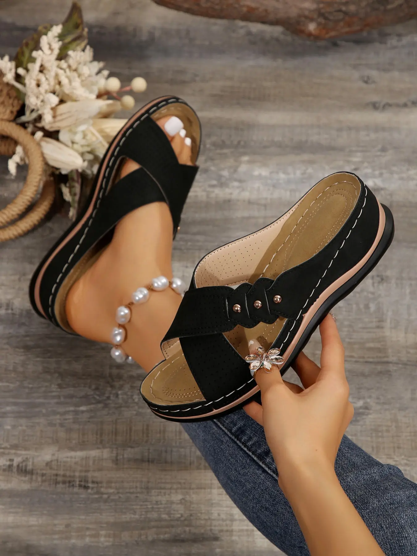 Summer Wedge Sandals for Women, Crisscross Sandals, Soft Sole Criss Cross Design, Breathable PU Leather, Comfortable Slip-On Shoes for All Seasons