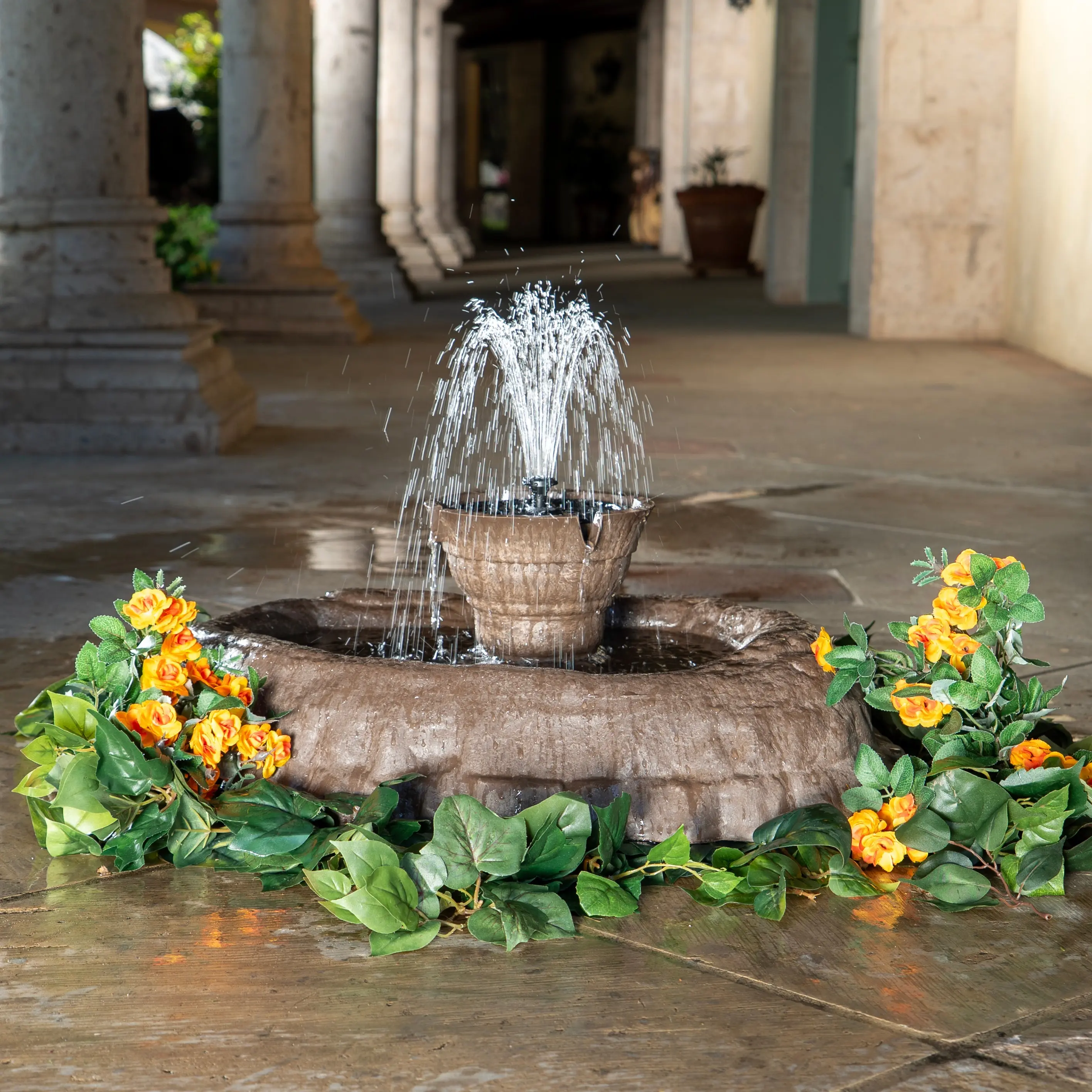 Roccia Cordless Shallow Pond Fountain Roccia Cordless Shallow Pond Fountain