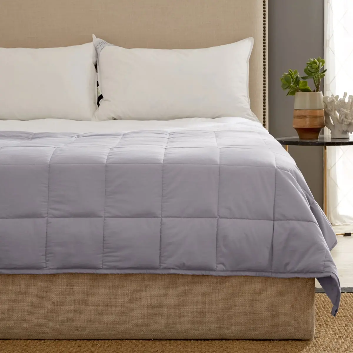 Kathy Ireland 4872SIL12LB 48 x 72 in. 12 lbs Weighted Blanket with Glass Beads, Silver