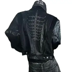 Dark wind pure cotton casual spliced leather jacket, snake texture + hot diamond dragon pattern + velvet splicing, dark neutral style + niche design, the same style for couples, you can wear it for daily commuting and trendy store punching. SpringStatemen