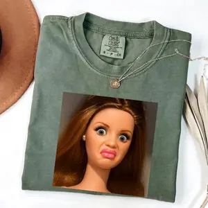 Comfort Colors Funny Reaction Face T-Shirt, Viral Meme Expression Graphic Tee with Sassy Attitude Humor Design, Trendy Oversized Casual Outfit, Stylish Funny Gift Top Perfect for Unisex Fashion, Everyday Appreciation Shirt for Whimsical Lifestyle