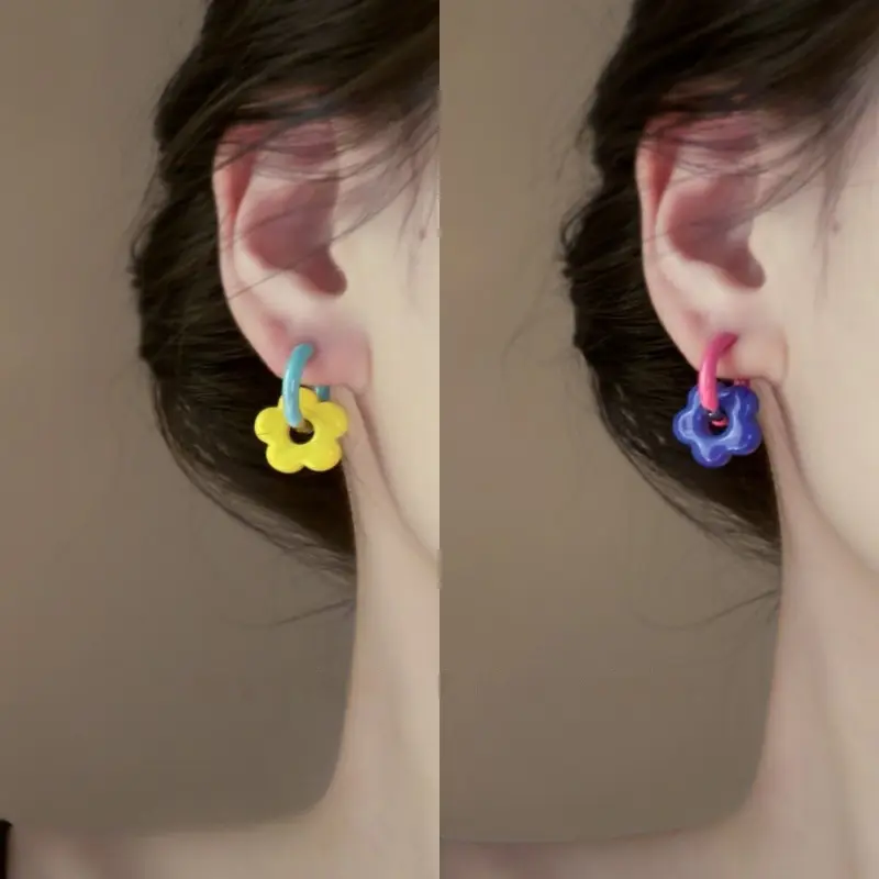 2-Tone Plastic Flower Earrings - Stylish Design, Fashion Costume Jewelry Accessory