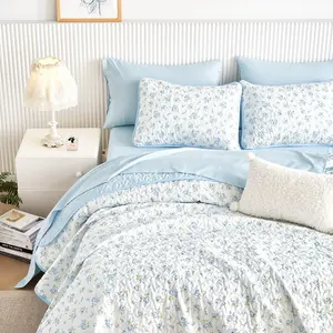 - Floral Quilt Set,  Cottagecore Shabby Chic Flower  for Women Teen Girls, Reversible Lightweight Bedspread Coverlet, 3 count, White Blue, /Full Size