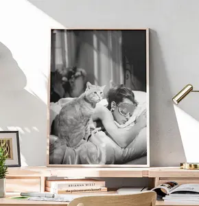 Breakfast at Tiffany’s Audrey Hepburn Poster Print – Classic Vintage Black and White Wall Art Movie Poster for Bedroom, Living Room, Studio, Retro Home Decor Gift for Film Lovers – No Frame Included