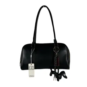 VEGAN - Urban Elegance Black Shoulder Bag with Unique Charm and Zipper Closure for Everyday Use - Versatile and Practical Black Color for Various Occasions