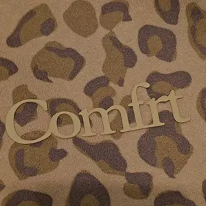 Comfrt Kids | Minimalist Hoodie