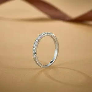 Classic D Color VVS Moissanite Ring 925 Sterling Silver Half Past Diamond Test Moissanite Engagement Rings for Women