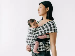 The Pearl Newborn Baby Carrier