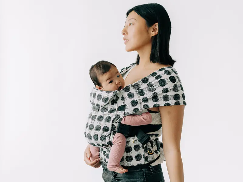 The Pearl Newborn Baby Carrier 0