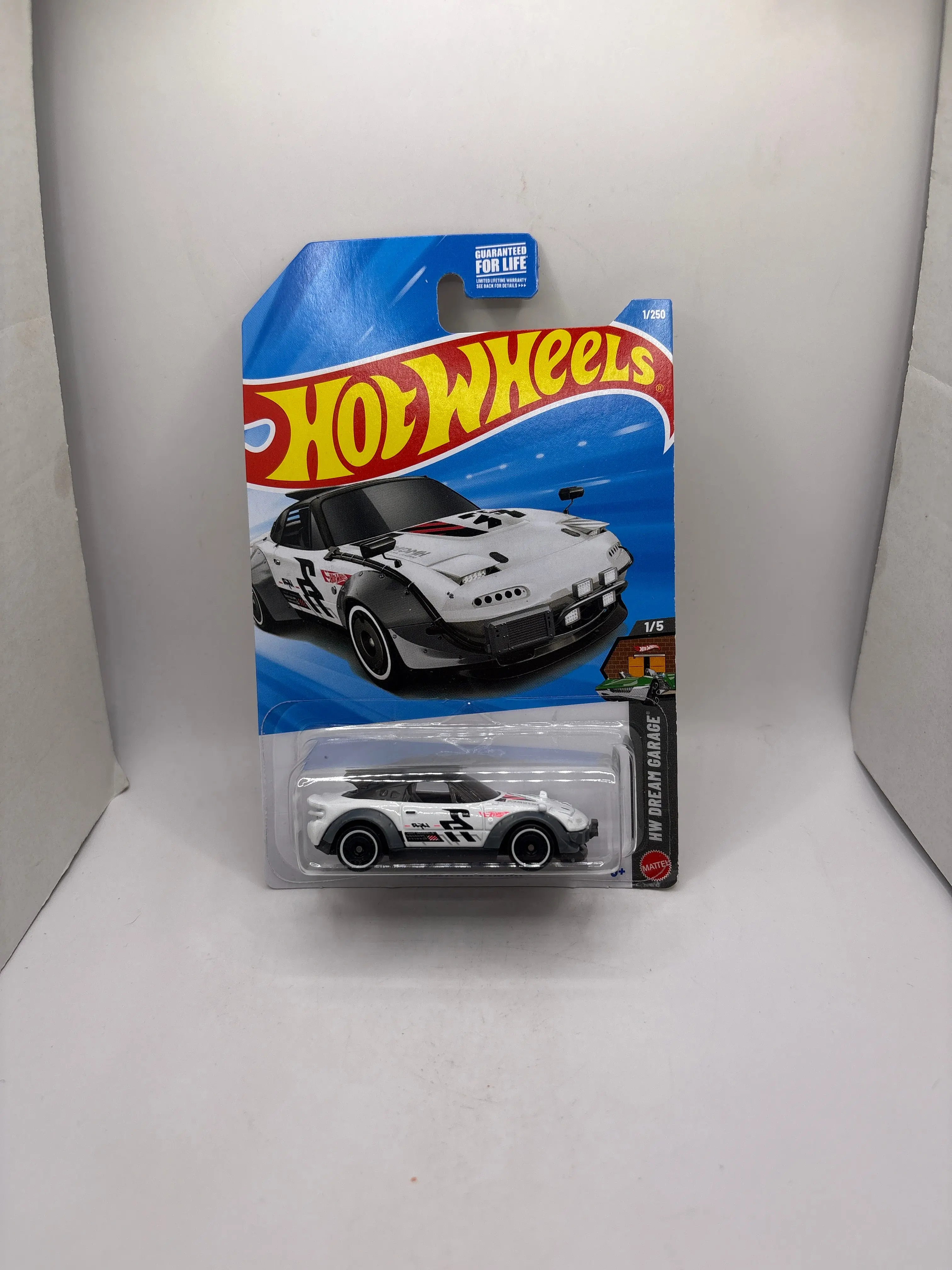 Hot Wheels Mazda MX-5 Miata Diecast white