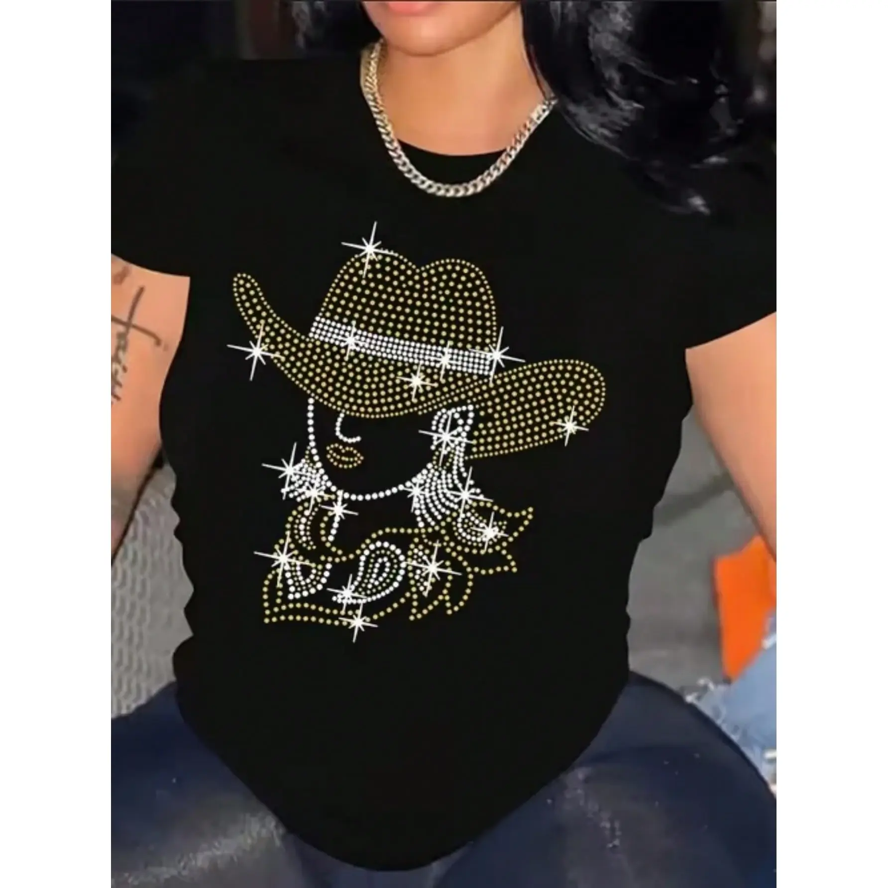 Women's Soft Cotton Short-Sleeve T-Shirt, Western Cowgirl Graphic Print, Rhinestone Sparkly Cowboy Hat Line Art, Country Concert Cute Casual Streetwear Top, Shortsleeve, Tshirt, Relaxed Fit, Premium Cotton