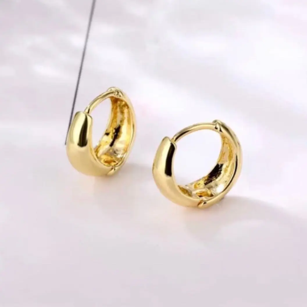 14k Gold Filled Huggie Hoop Earrings |Small Dome Huggie Hoop Earrings | Hinge Earrings | Everyday Huggie Earrings | Waterproof | Small Huggie Hoops | Female Daily Birthday Anniversary Engagement