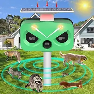 Ultrasonic Animal Repeller Device, Ip66 Waterproof Variable Frequency Ultrasonic Deterrent, Ideal for Farmyard & Garden Use