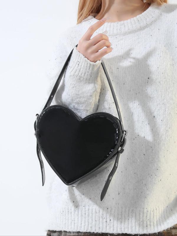 Fashionable simple casual exquisite and versatile shoulder bag, niche design heart-shaped creative modeling shoulder bag, Valentine's Day gift handbag, classic and versatile personality, shopping and dating, etc. Fashionable simple casual exquisite and versatile shoulder bag, niche design heart-shaped creative modeling shoulder bag, Valentine's Day gift handbag, classic and versatile personality, shopping and dating, etc.