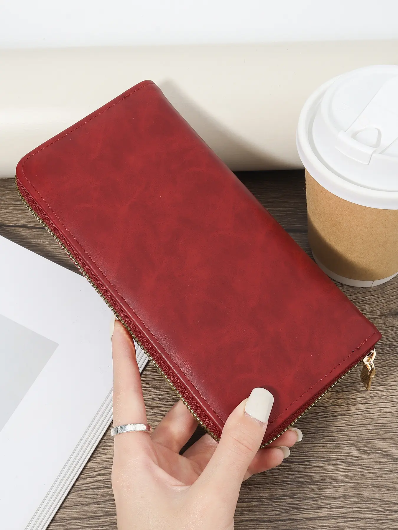 Fashion solid color women's long wallet, zipper multifunctional wallet, women's elegant long wallet, wallet that can hold small phones, suitable for outdoor, travel, and back to school