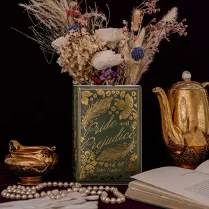 Large Book Vase, Pride and Prejudice (Collector's Edition)