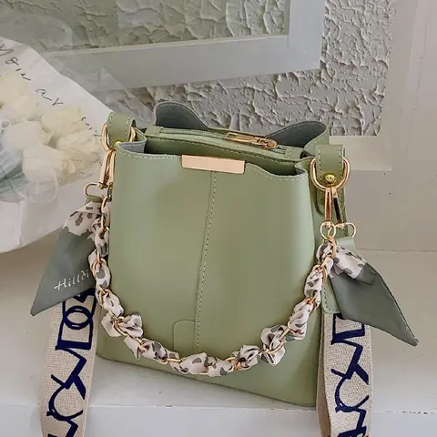 Women's Fashion Chain Decor Bucket Crossbody Bag, Solid Color Bag with Scarf and Wide Strap, Chic Handbag Shoulder Bag for Fall Winter 2026 Outfits, PU Shoulder Bags