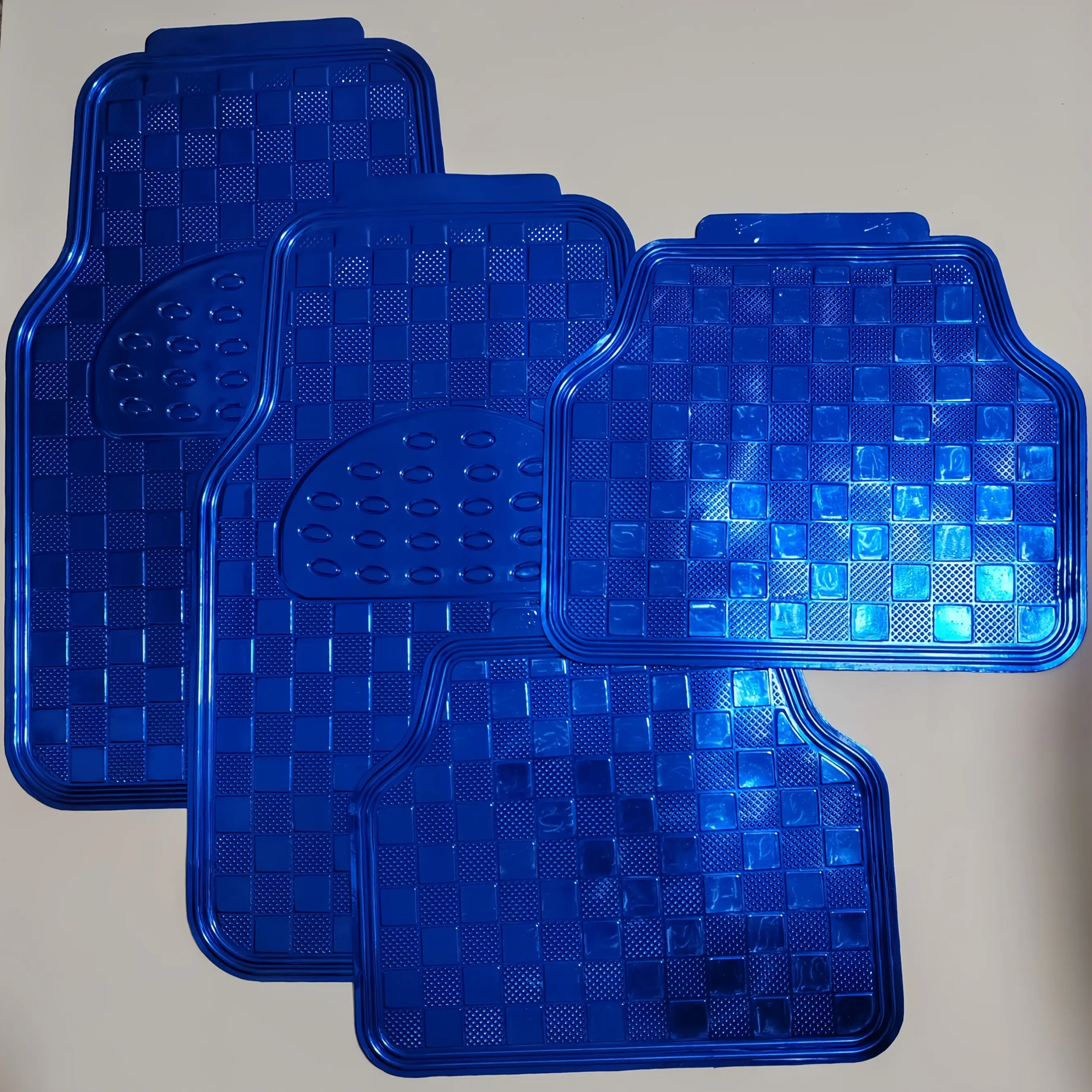4-piece Set of PVC Car Floor MATS, Suitable for All Seasons and All Car Models - Anti-slip, Scratch-resistant, Wear-resistant, Easy To Clean, and Available in Multiple Colors
