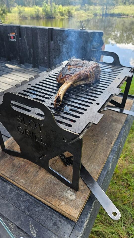 Slot Grill Collapsible BBQ Grill Portable Heavy-Duty Griller for Tailgating Camping & Picnic Outdoor Cooking Backyard Parties Picnicware