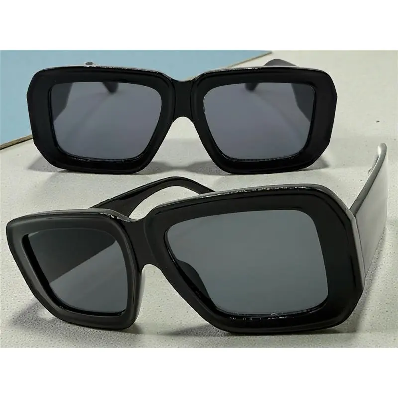 Exaggerated Classic Vintage 70s Retro Style SUN GLASSES Square Thick Black Frame