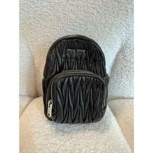 Pre-owned miu miu caviar Shoulder Bags MINI MATELASSÉ LEATHER BACKPACK CROSSBODY BAG