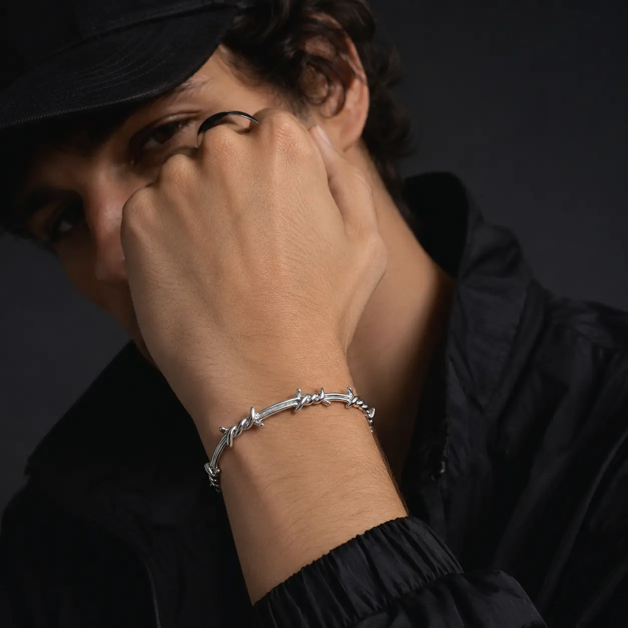 Unisex Stainless Steel Barbed Wire Cuff Bracelet, Open Bangle in Gold or Silver Tone, Punk Gothic Streetwear Jewelry for Men and Women