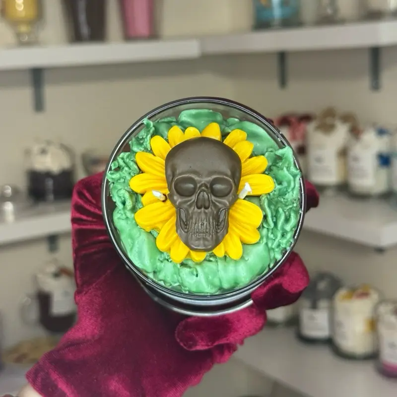 Sunflower skull candle Sunflower skull candle