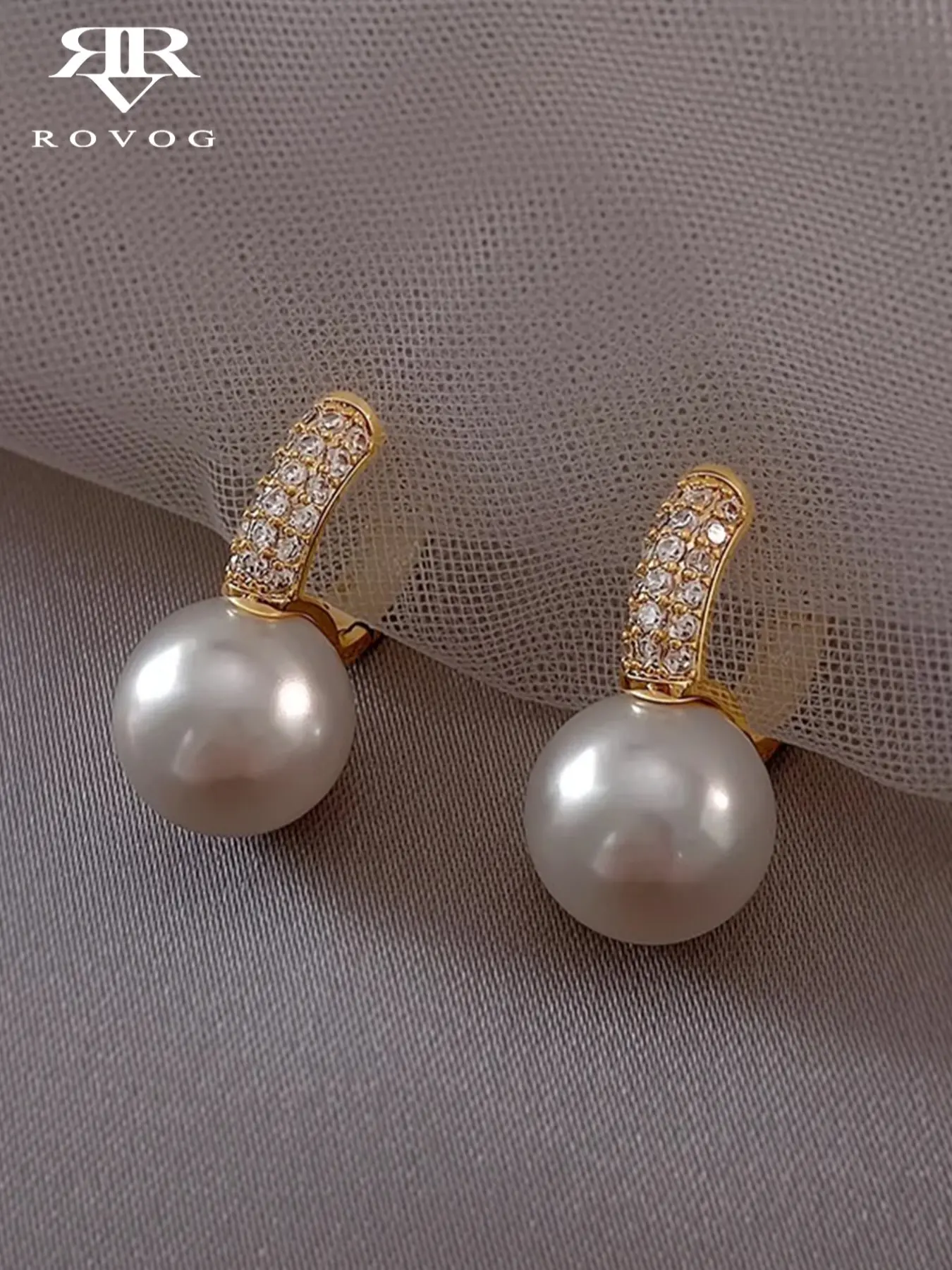 A pair of elegant, light luxury and high-end fashionable pearl-like zircon inlaid women's fashion Zircon Stud Earrings are suitable for daily dates, balls and engagement Stud Earring Jewelry Earrings Studs