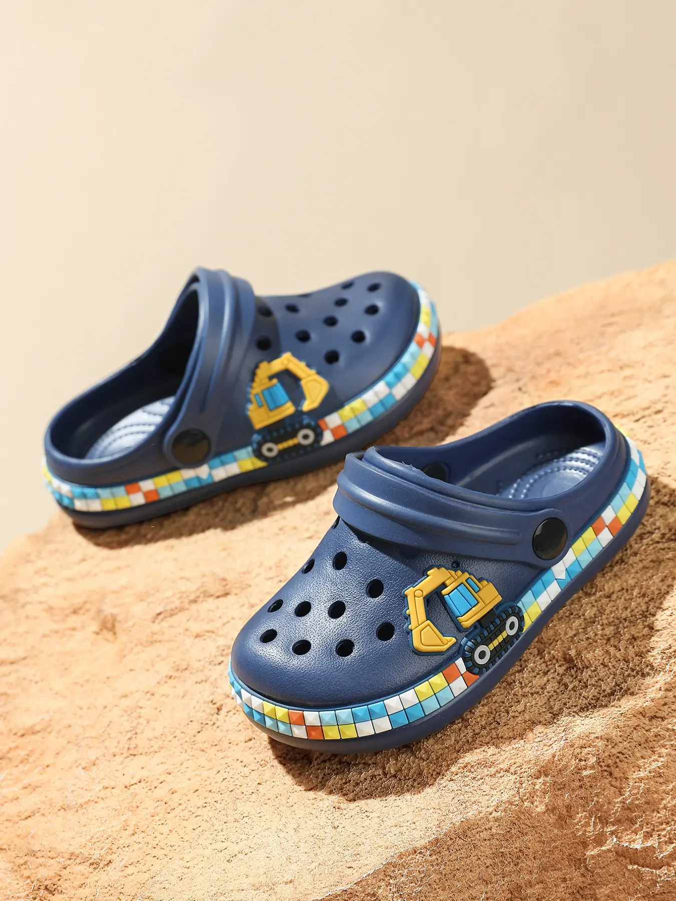Kids Hole Shoes, Lightweight Comfortable Fashion Sneakers, Suitable for Boys Girls Daily Casual Outdoor Sports Beach Shoes, Beach Sandal