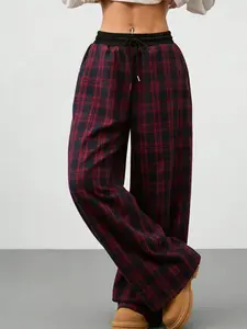 A women's fashionable checkered loose casual pants, with a loose fit that covers the skin and makes you look slimmer. The wide leg design is neat and suitable for commuting to work, shopping, and outdoor activities, both indoors and outdoors