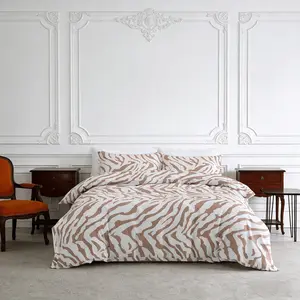 Polyester Quilt Cover Set, Zebra Pattern Design, Modern Simple Style, Suitable for All Seasons, Includes 1 Quilt Cover and 2 Pillowcases