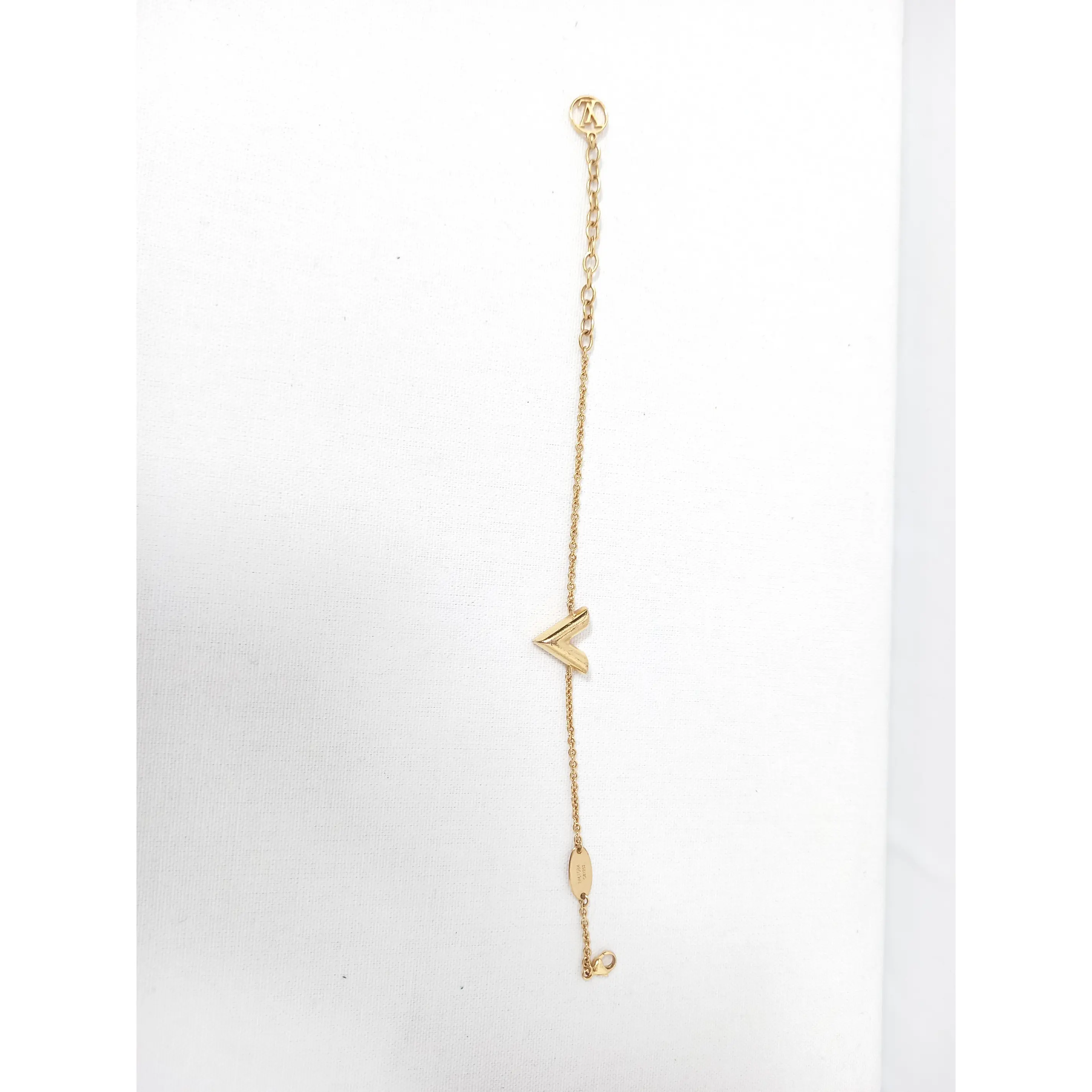 Pre-owned M0804P46 Louis Vuitton Essential V Bracelet (JP)
