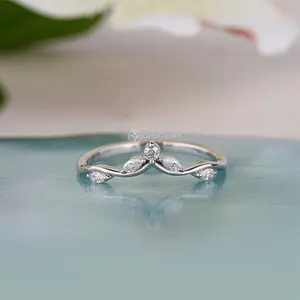 Vintage Style Curved Wedding Band