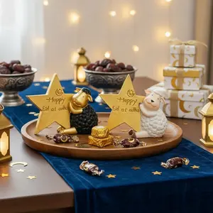 Ramadan Creative Cute Lamb Holding Star Resin Decoration, Hand-Painted Craft, Home Holiday Party Decor, Eid Al-Fitr Gift