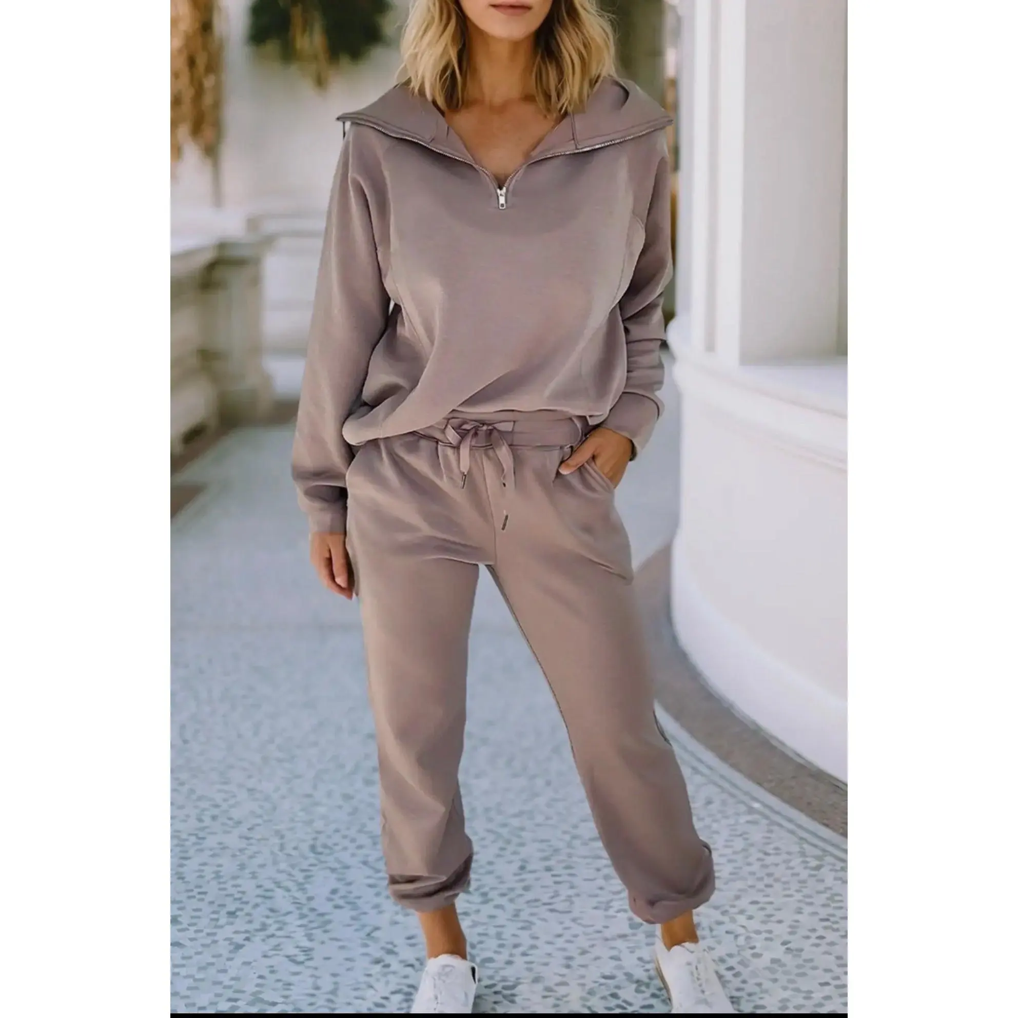 Jogger set tan