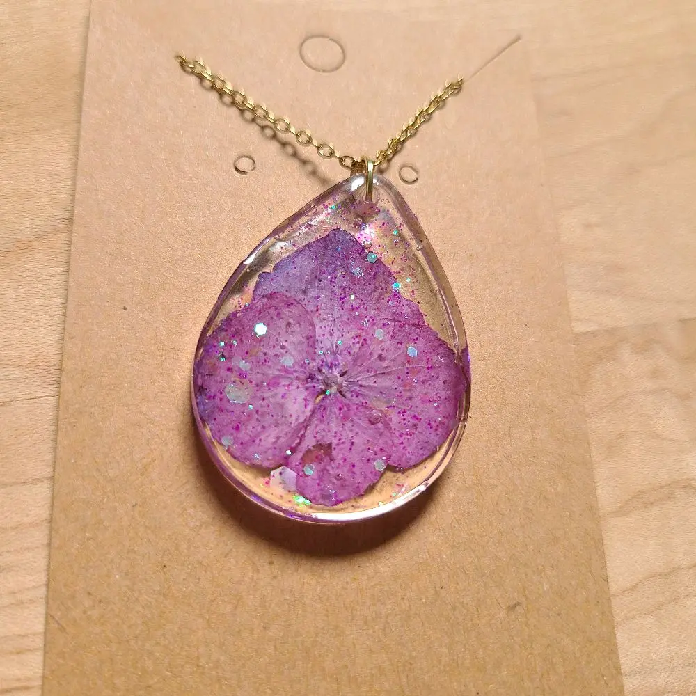 Handmade Dried Pink Hydrangea Flower Resin Necklace
