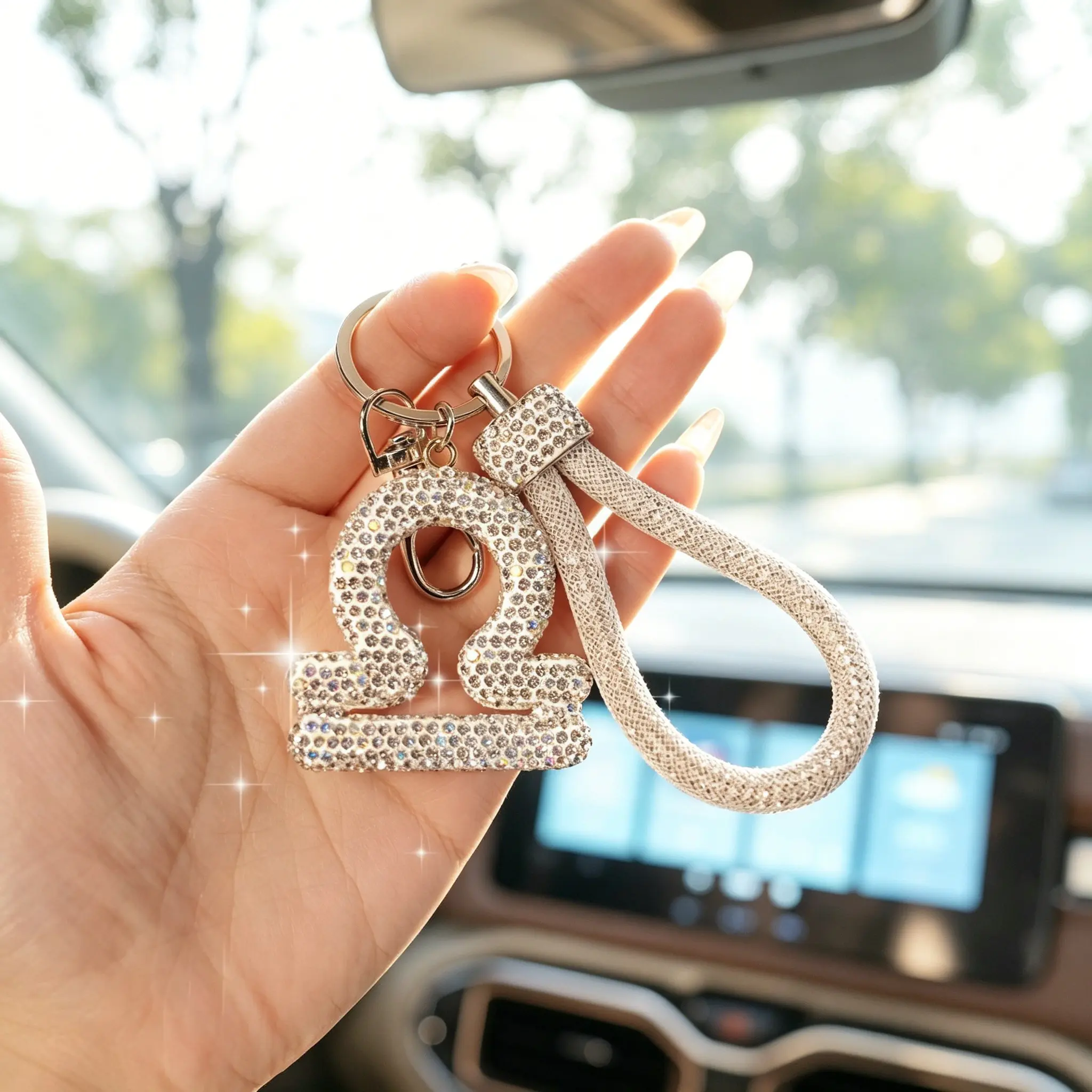 Zodiac Symbol Car Keychain with Rhinestones, Luxury Sparkling Design, Anti-Loss Lanyard, Universal Key Holder for Daily Use, Car Key Accessory, Car Key Chains