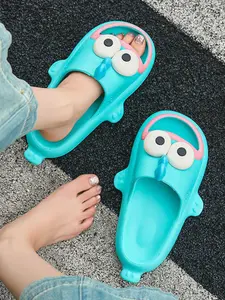 Cute Clownfish Sandals Summer Couple Shoes Anti-Slip Thick Sole Soft Bottom Cartoon Animal Pattern Fashion Beach Slippers