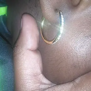 Product Review of Cate & Chloe Bianca 18k White Gold Plated 25mm Hoop Earrings for Women – 34 Simulated Diamond Crystal Hoops – Hypoallergenic, Lead & Nickel Free Lightweight Earrings with Secure Latch Back – Premium Gift Box Included, American Owned Brand from M**🇧