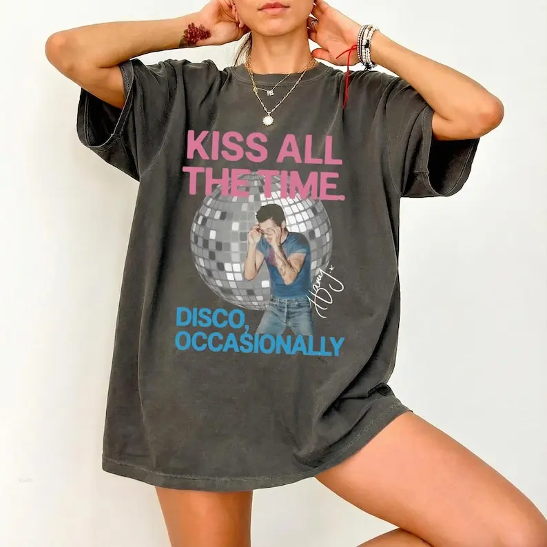 Kiss All The Time Disco Occasionally Shirt, Retro Disco Graphic Tee, Comfort Colors T-Shirt, Vintage Sweatshirt, Cute Party Aesthetic Top