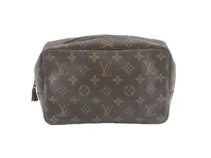 Pre-owned Louis Vuitton Monogram Coated Canvas Toiletry Bags Trousse Toilette 23 Monogram Canvas Cosmetic Bag LOU.T.1036