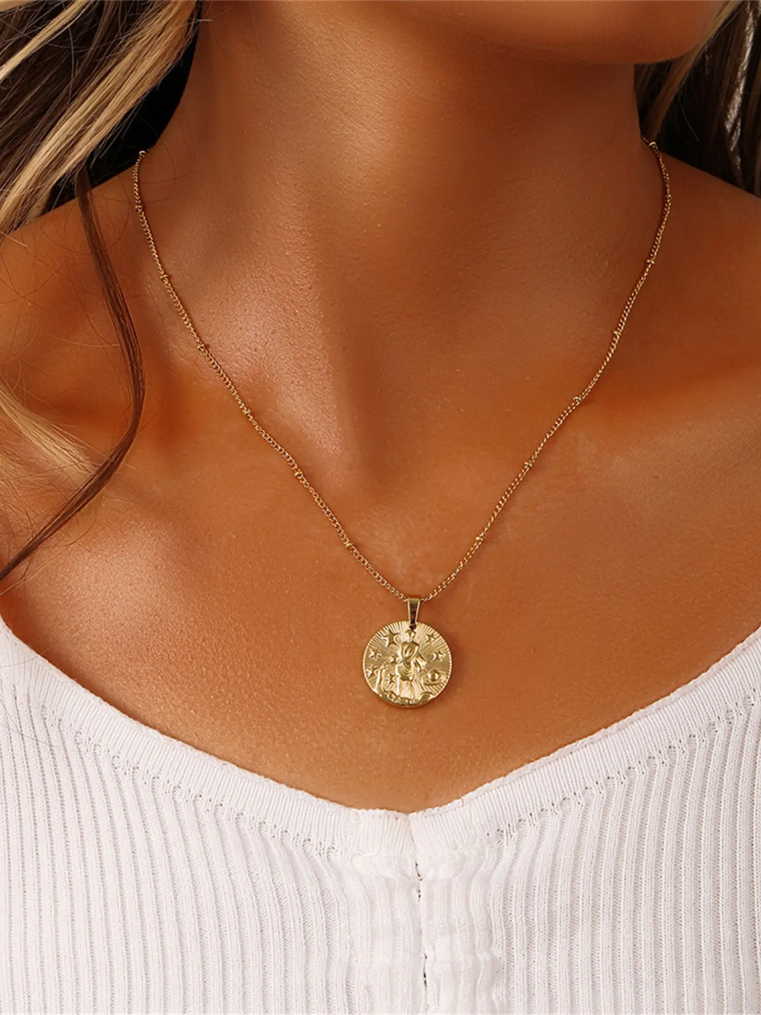 New Simple Personality Fashion Stainless Steel Gold Round Coin Twelve Constellations Relief Charm Charms Choker Necklace Women's Chain Choker