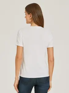 Mott & Bow - Relaxed V-Neck Marcy Tee - ttk