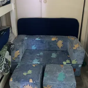 Lamerge Modular Glow-in-the-Dark Fold-out Comfy Couch - Single-Seat Kid-Safe Foam Sofa for 3+ to 11 Yrs, Living Room Furniture, Fade-Resistant, Stars & Animals Theme, Pre-Assembled, Expands 100%, Ideal for Birthdays, Home Essentials