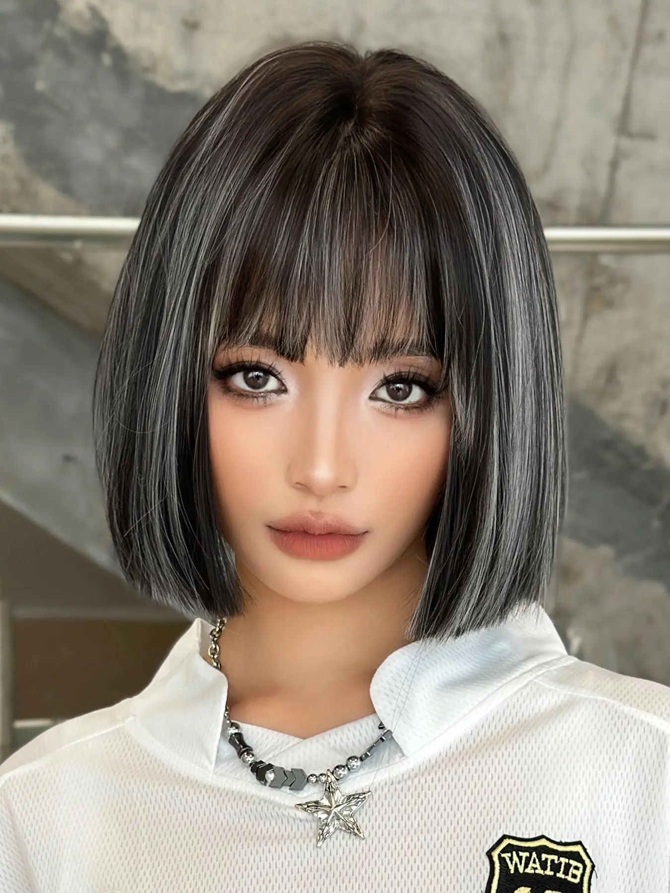 10 Inch Short Straight Wigs for Women, Gorgeous Fluffy Wigs with Bangs, Straight Hair Wig, Synthetic Full Machine Wigs for Party, Daily Use, Pre Styled Wig