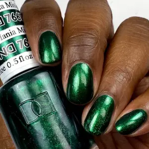 DND 766 Mistletoe Mania Gel and Lacquer Duo nail care nail art christmas green glitter