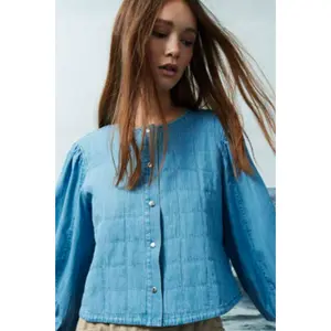 Kitty Quilted Chambray Jacket- Bleached Denim