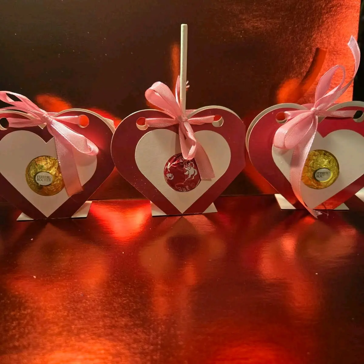 Valentine's Day Candy Holder - Red Heart-Shaped Design with Pink Ribbon, Ideal for Gifting